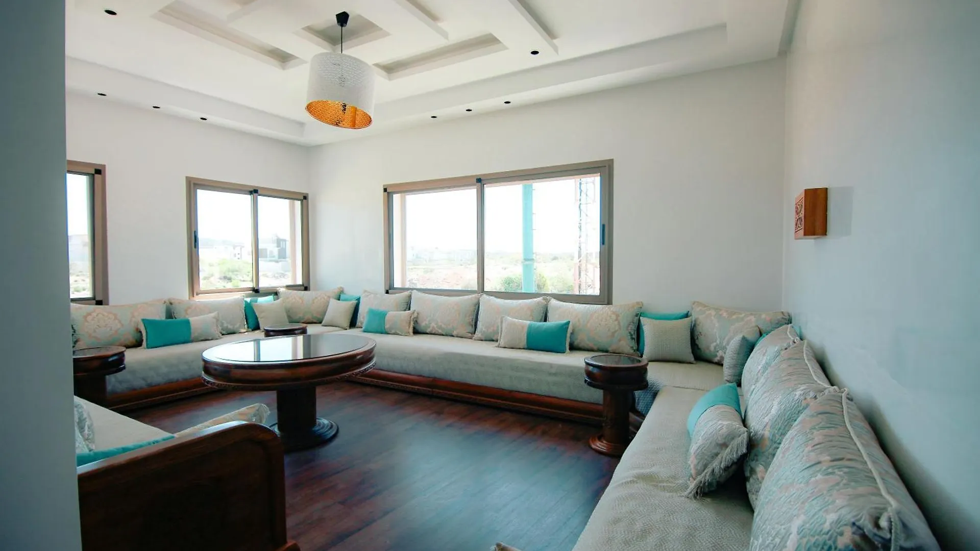 Villa Moderne A 5 Min De La Plage Avec Jardin Et 3 Salons Essaouira